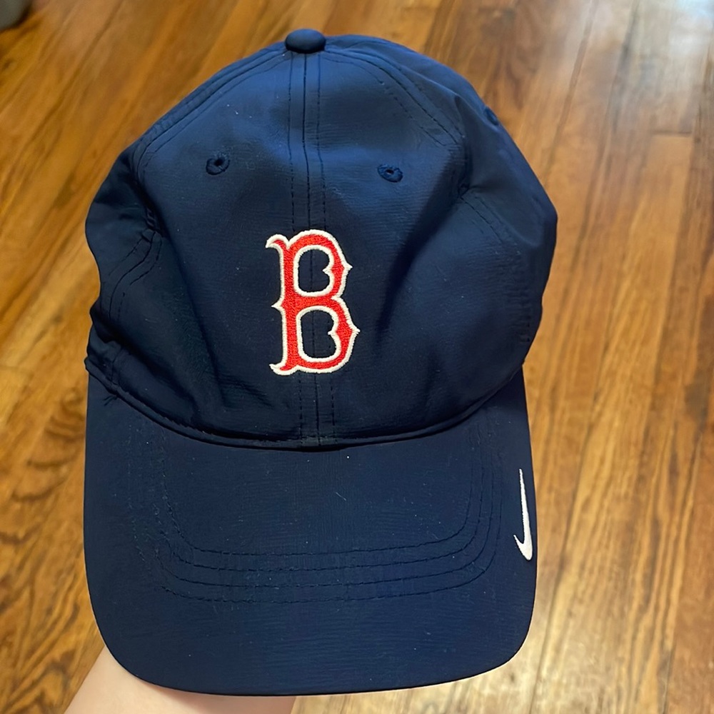 Adjustable Nike Red Sox hat
